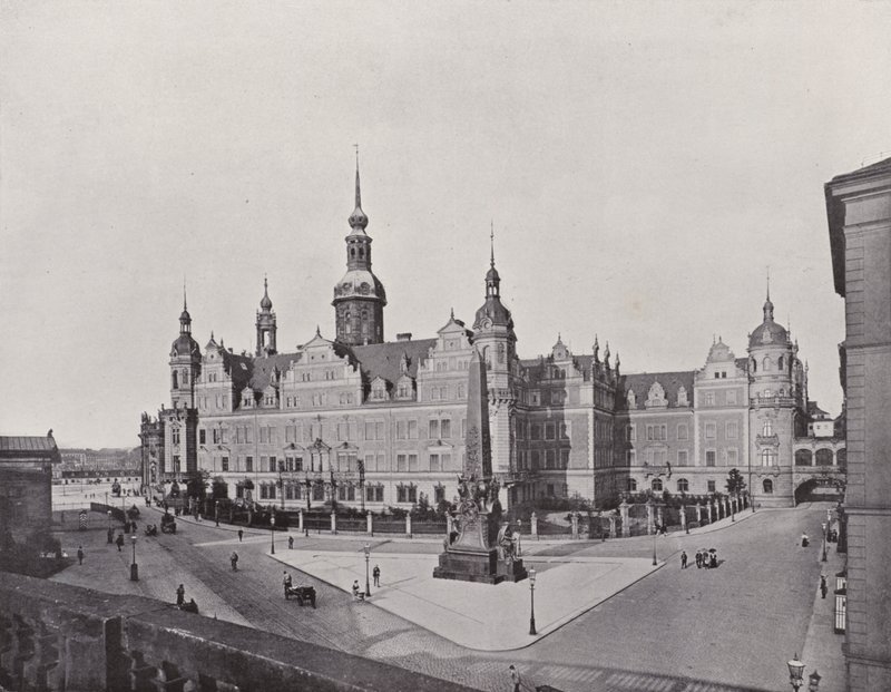 Konigliches Schloss (b / w photo) بواسطة مصور فوتوغرافي ألماني