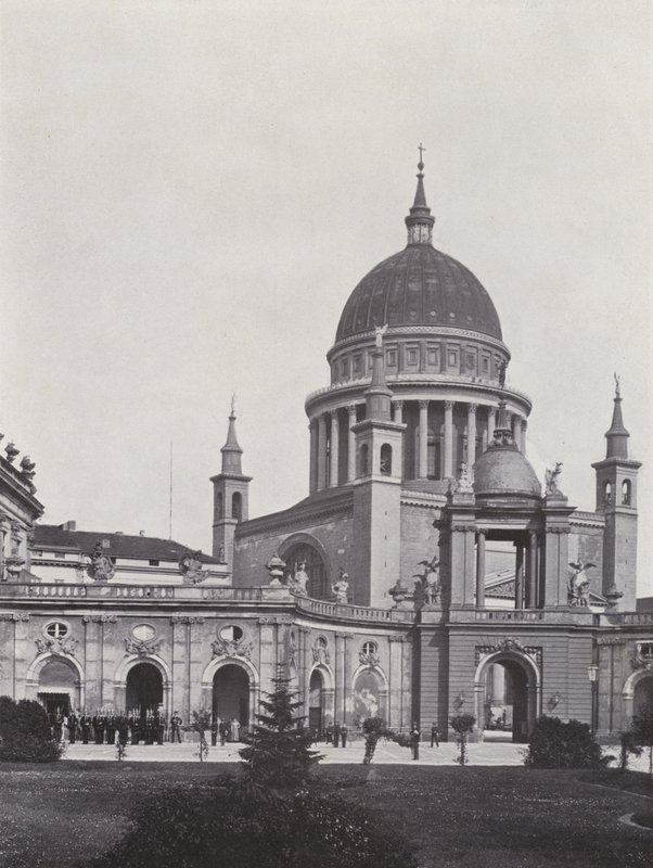 Potsdam, Stadtschloss, Fortunaportal Und St Nikolaikirche (b/w photo) بواسطة مصور فوتوغرافي ألماني