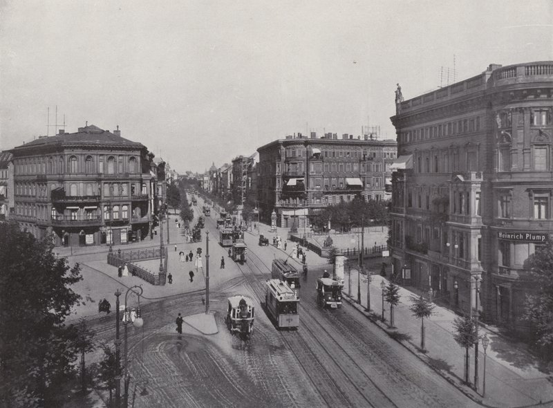 Potsdamer Strasse (b/w photo) بواسطة مصور فوتوغرافي ألماني