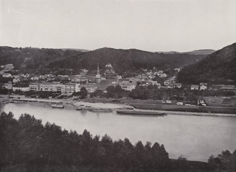 Schandau (صورة b / w) بواسطة مصور فوتوغرافي ألماني