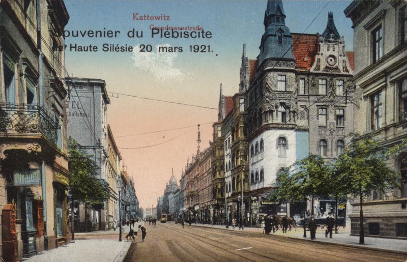 Street in Katowice, Poland, souvenir postcard commemorating the plebiscite in Upper Silesia held on 20 March 1921 to determine part of the border between Poland and Germany (photo) بواسطة مصور فوتوغرافي ألماني