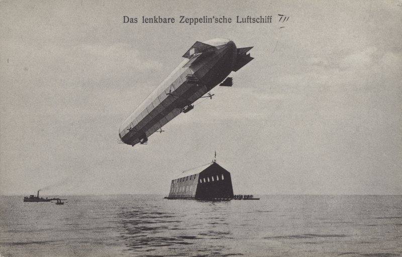 Zeppelin LZ III (صورة b / w) بواسطة مصور فوتوغرافي ألماني