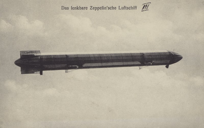 Zeppelin LZ III في الرحلة (صورة b / w) بواسطة مصور فوتوغرافي ألماني