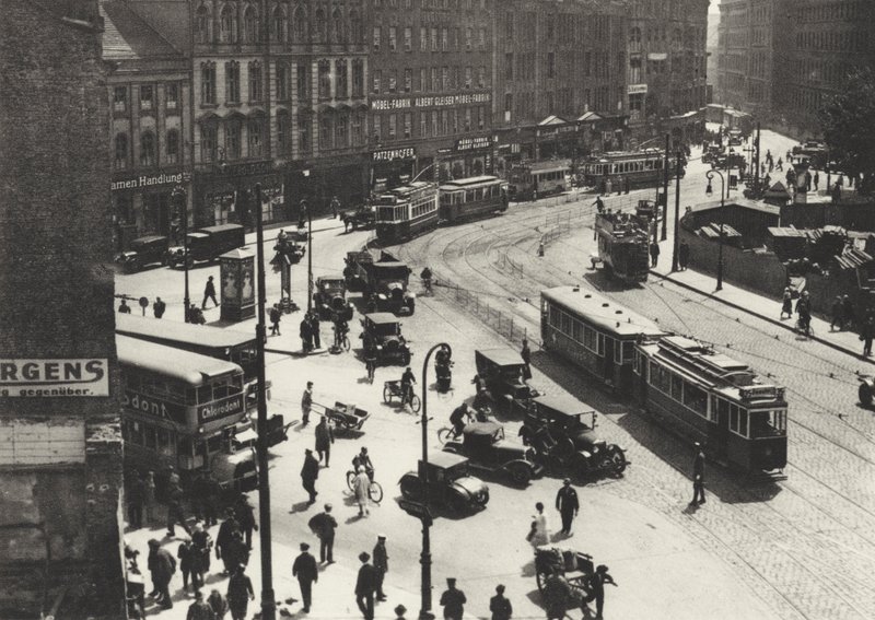 برلين: Alexanderstrasse (b / w photo) بواسطة ساشا ستون