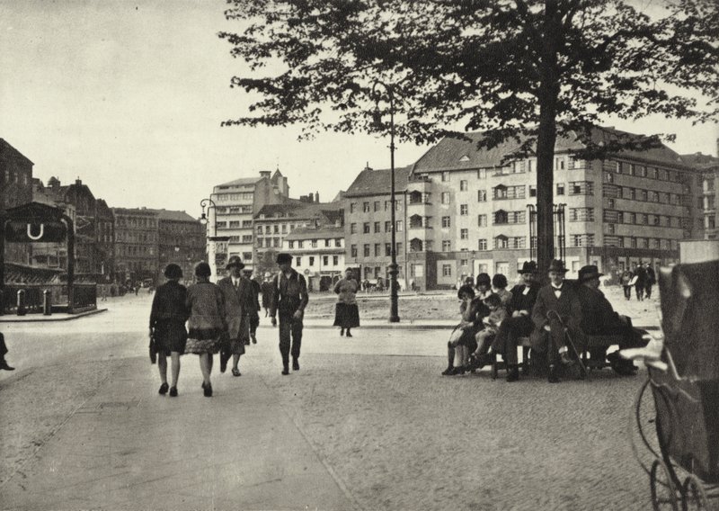 برلين: Bulow-Platz (صورة b / w) بواسطة ساشا ستون