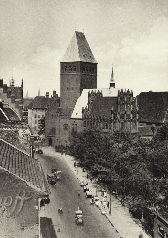 برلين: متحف Markisches (صورة b / w) بواسطة ساشا ستون