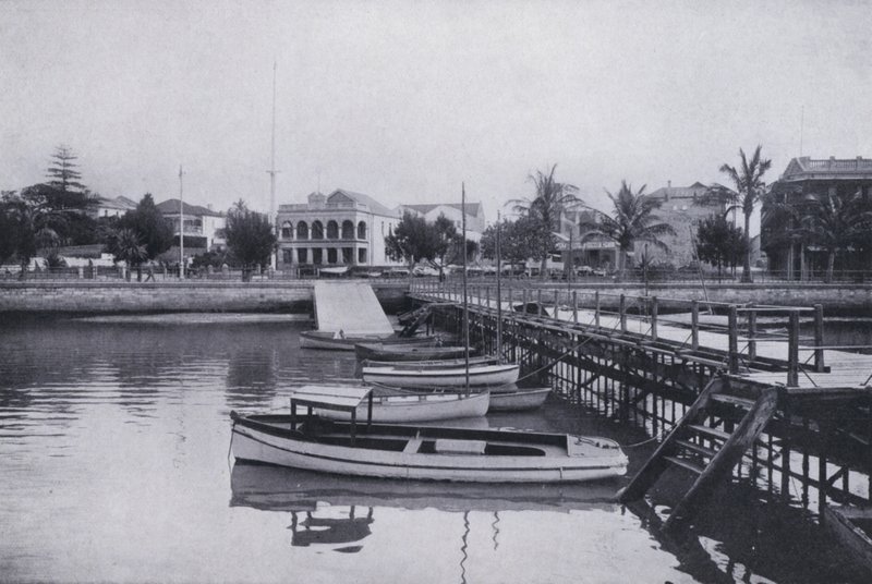 Esplanade ، من Yatch Club Jetty ، ديربان (b / w photo) بواسطة مصور جنوب أفريقي