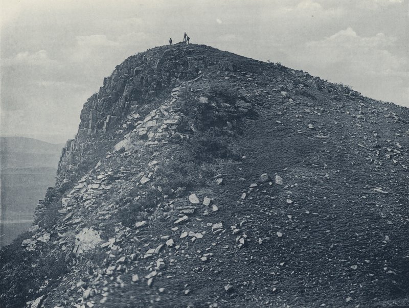 Majuba Hill (b / w photo) بواسطة مصور جنوب أفريقي