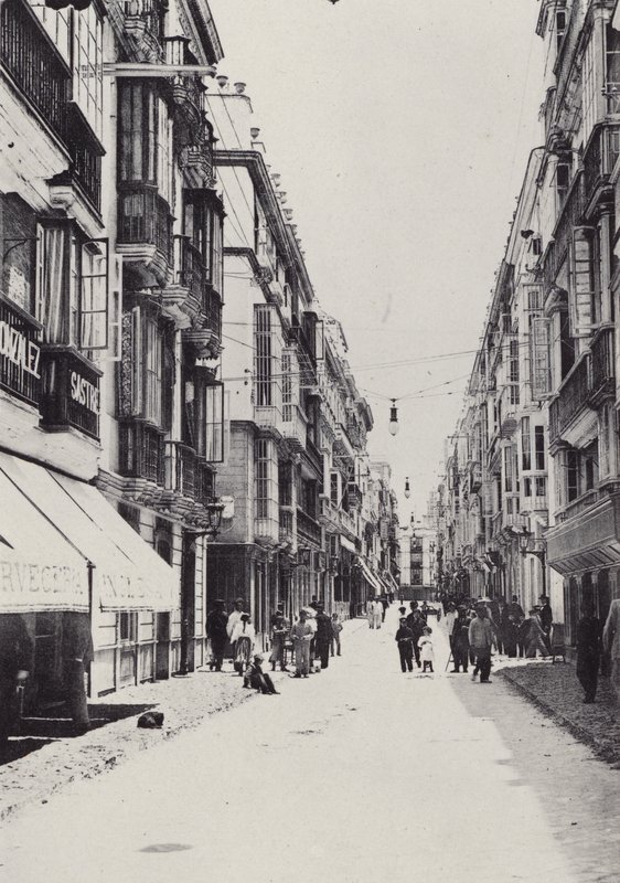 Cadiz: Calle Ancha (b/w photo) بواسطة المصور الإسباني