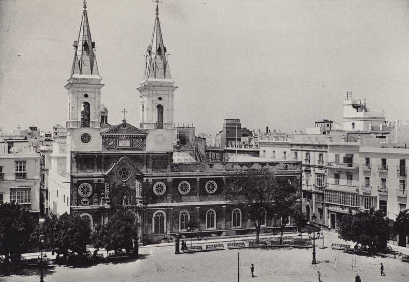 Cadiz: Plaza de la Constitucion (b/w photo) بواسطة المصور الإسباني