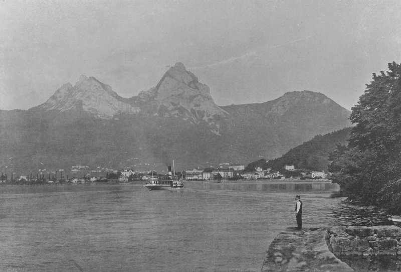 Brunnen and the Mythen ، بحيرة الكانتونات الرابعة (صورة b / w) بواسطة المصور السويسري