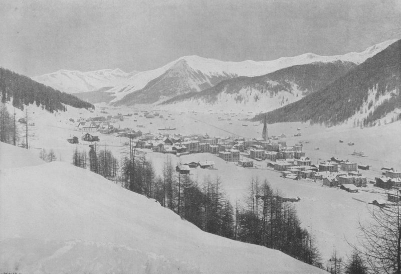 Davos-Platz et le Seehorn (b/w photo) بواسطة المصور السويسري