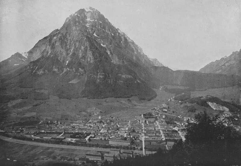 Glarus و Vue general و Glaernisch (b / w photo) بواسطة المصور السويسري