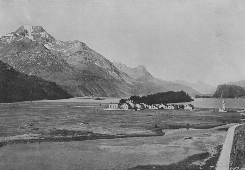 Sils et le Piz della Margna (b / w photo) بواسطة المصور السويسري