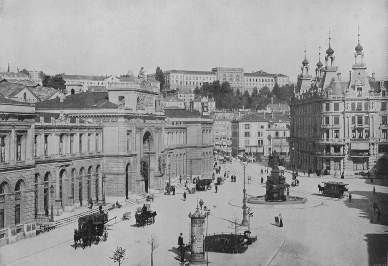 زيورخ ، و Place de la Gare و Polytechnikum (b / w photo) بواسطة المصور السويسري