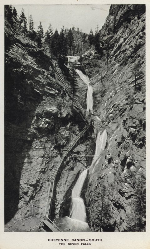 وديان كولورادو: Cheyenne Canon، South، The Seven Falls (b / w photo) بواسطة وليام هنري جاكسون